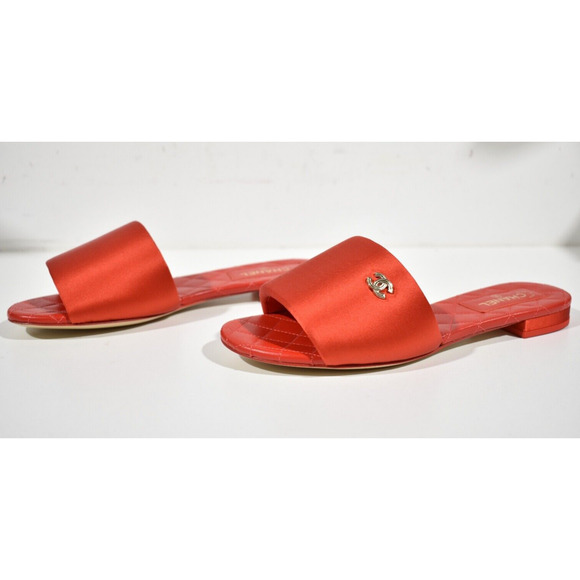 Chanel 22P Red Satin CC Gold Logo Quilted Leather Slide Mule Sandal Flop Flat 39 - Picture 10 of 12